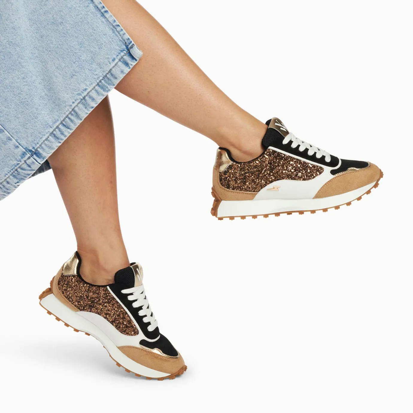 Vanessa Wu Sneakers | Baskets Cassandra Bronze A Paillettes Et Semelle Running