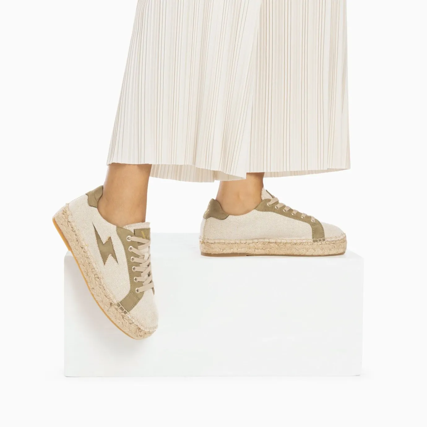 Vanessa Wu Sneakers | Baskets Eclair April Beige Et Kaki A Semelle Espadrille