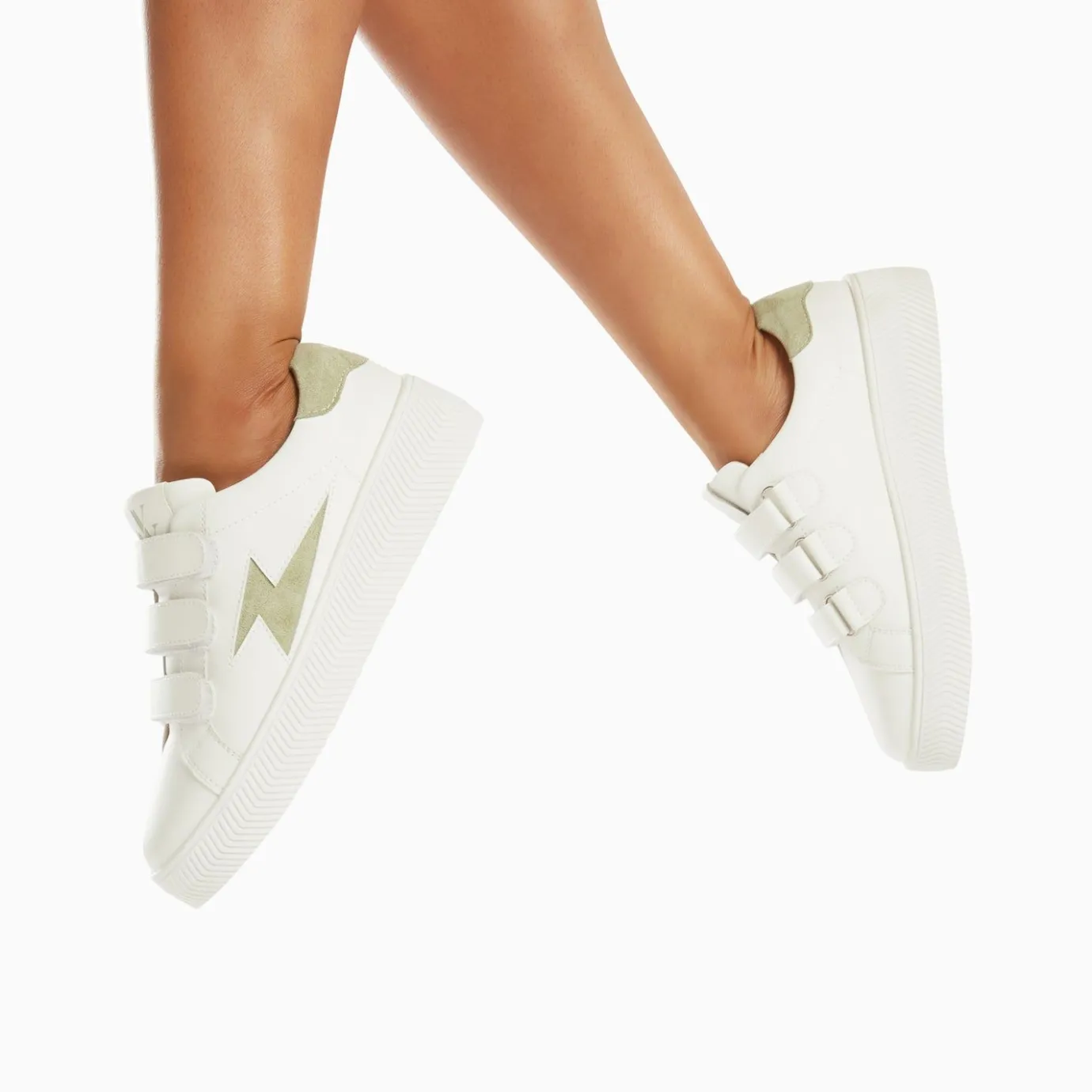 Vanessa Wu Sneakers | Baskets Eclair Camelia Blanc Et Vert Amande A Scratchs