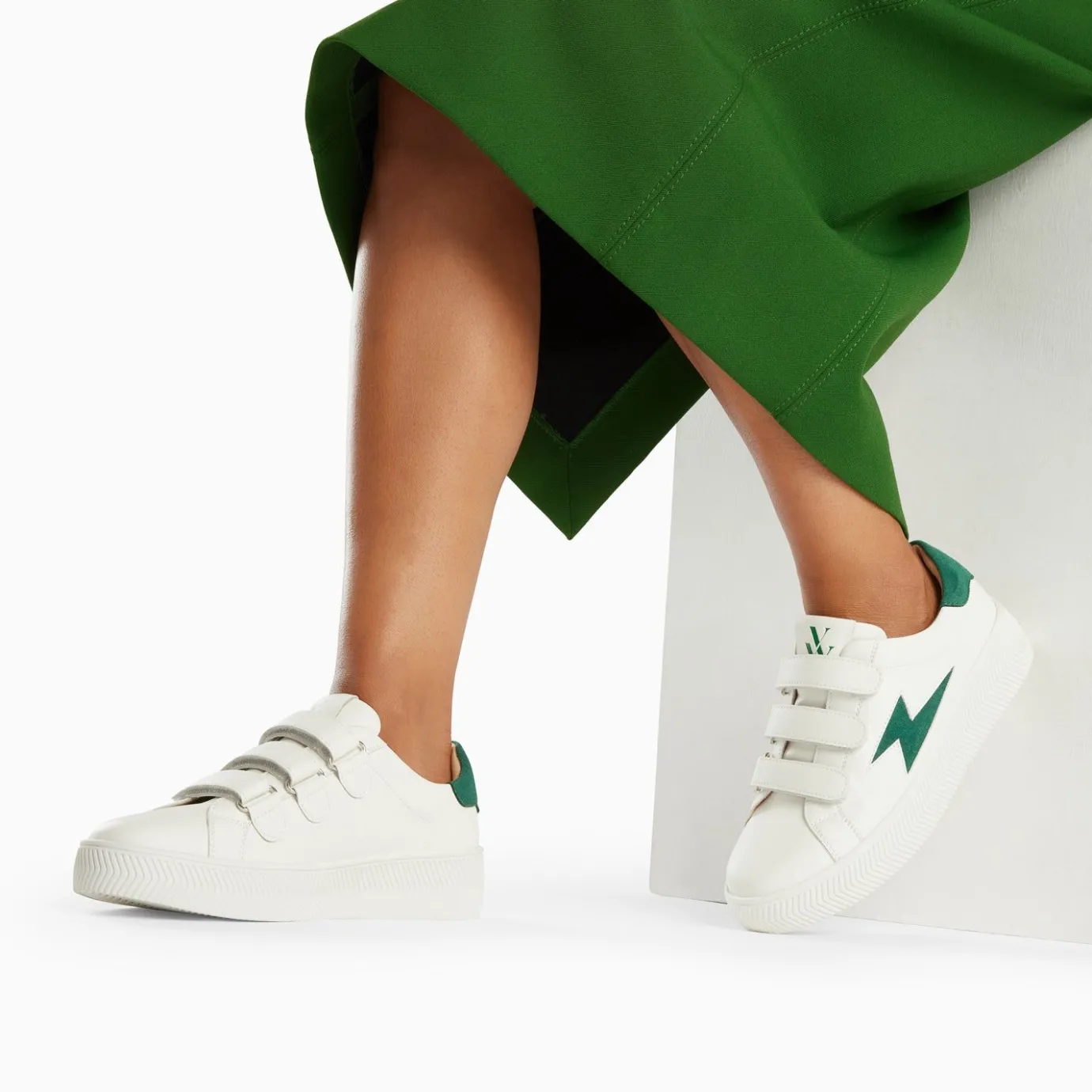 Vanessa Wu Sneakers | Baskets Eclair Camelia Blanc Et Vert Sapin A Scratchs