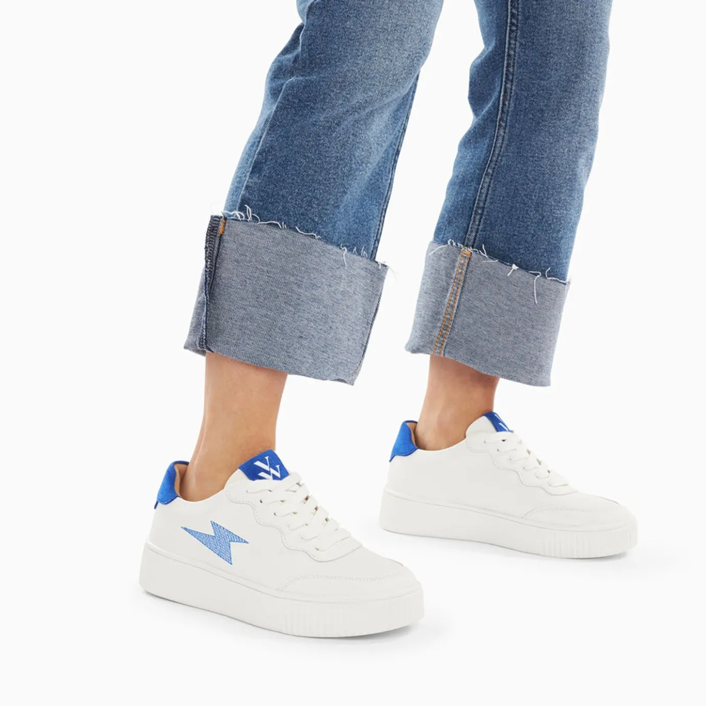 Vanessa Wu Sneakers | Baskets Eclair Carolane Blanc Et Bleu A Lacets