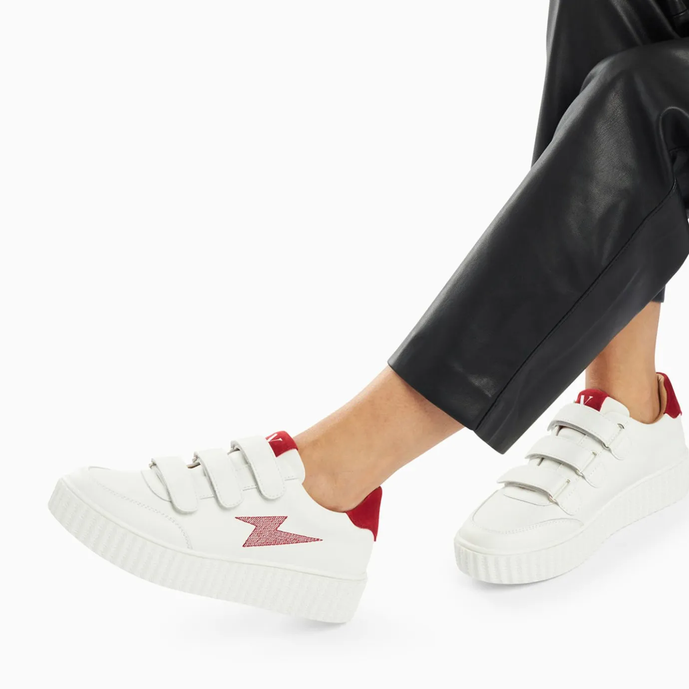 Vanessa Wu Sneakers | Baskets Eclair Damia Blanc Et Rouge A Scratchs