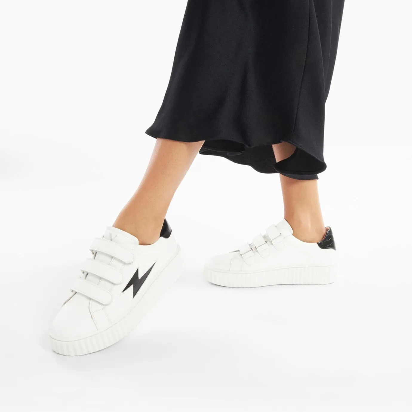 Vanessa Wu Sneakers | Baskets Eclair Elsa Blanc Et Noir Croco A Scratchs