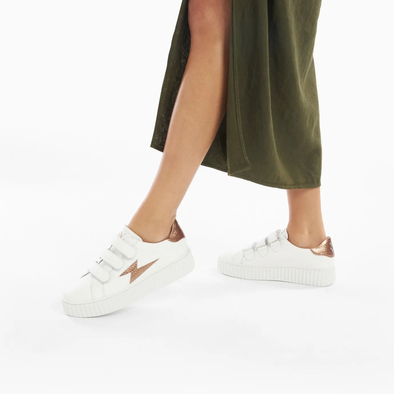 Vanessa Wu Sneakers | Baskets Eclair Eva Blanc Et Bronze Serpent A Scratchs