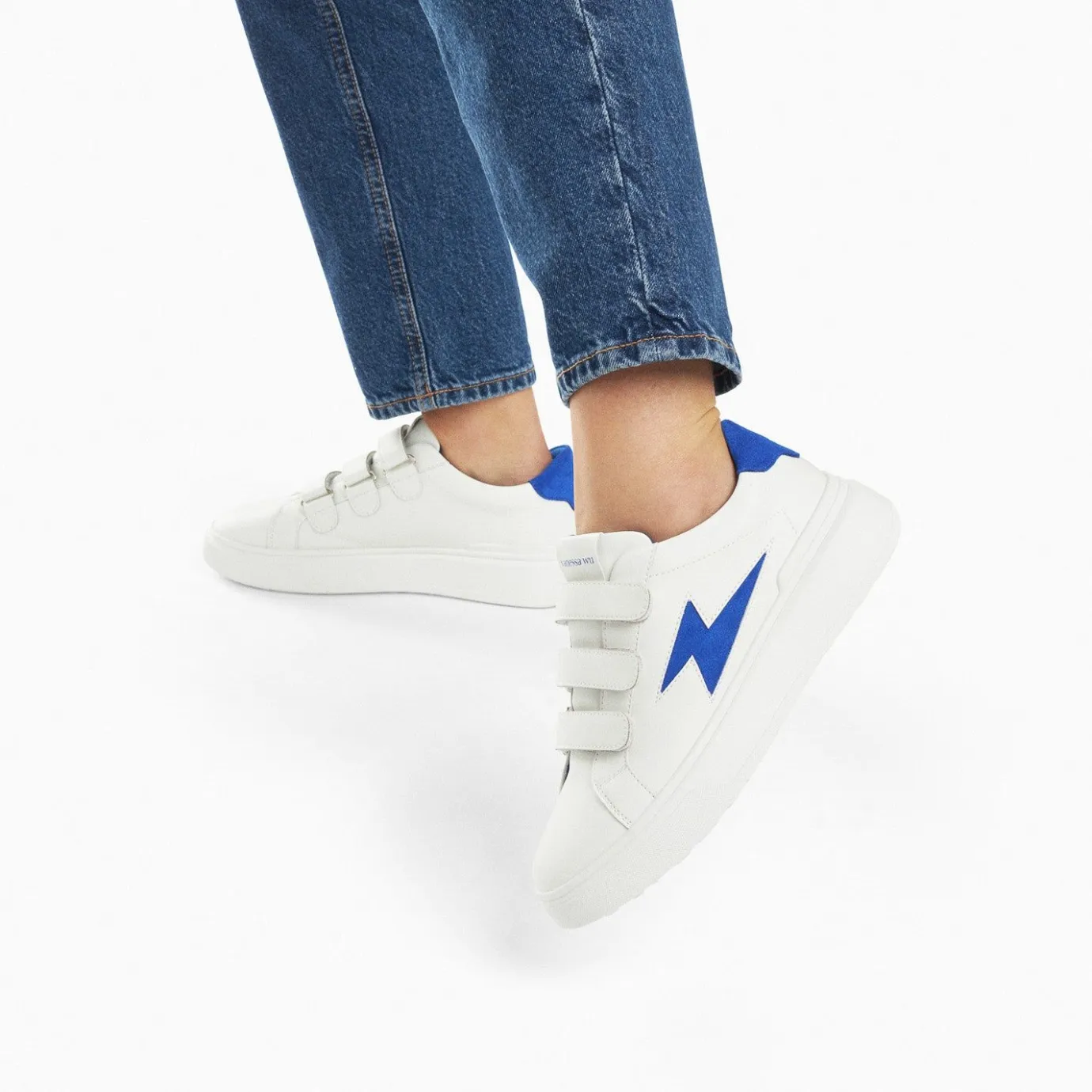 Vanessa Wu Sneakers | Baskets Eclair Fanny Blanc Et Bleu A Scratchs