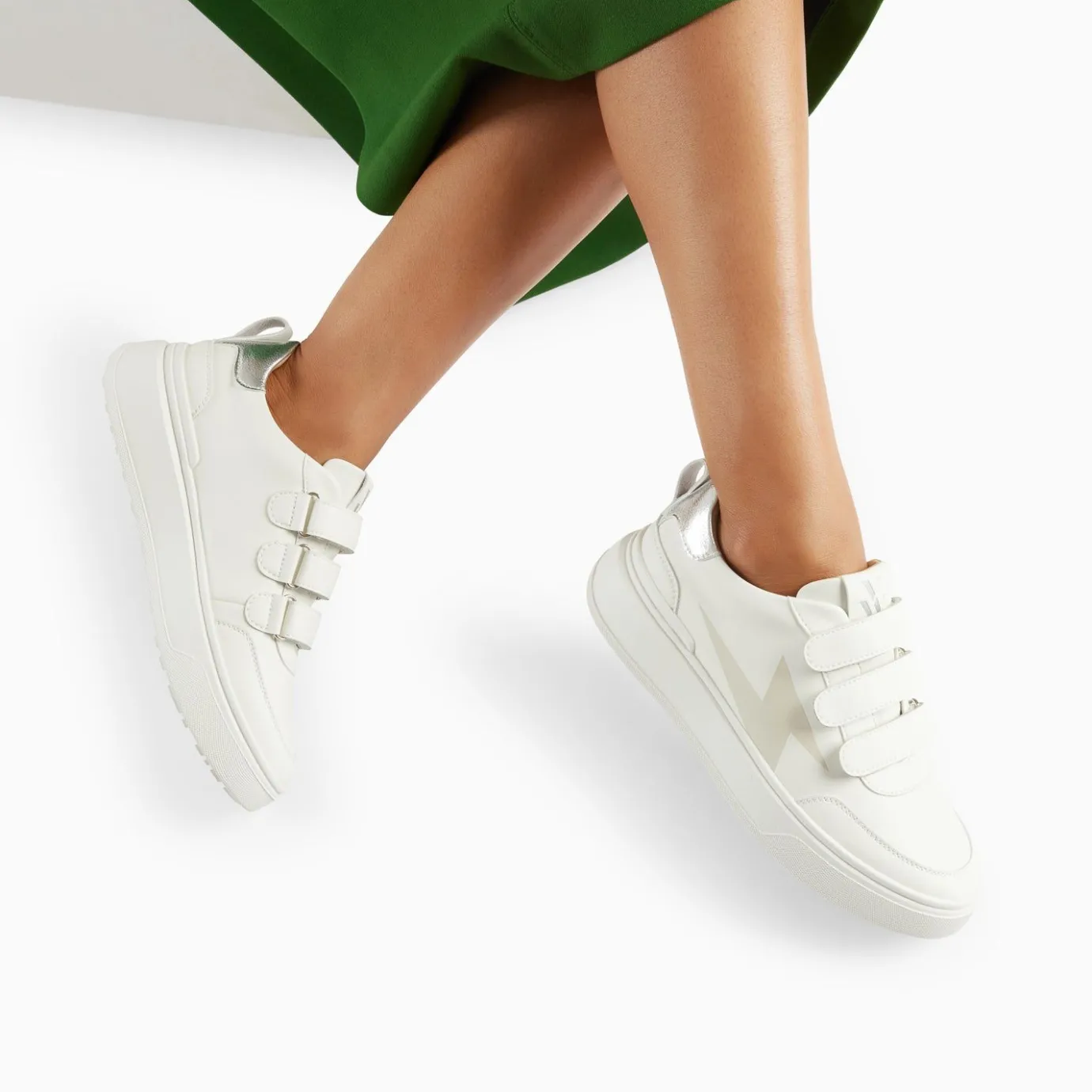 Vanessa Wu Sneakers | Baskets Eclair Lison Blanc Et Argent A Scratchs