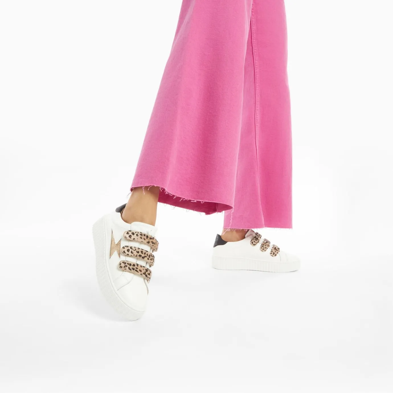 Vanessa Wu Sneakers | Baskets Eclair Maggie-Jane Blanc Et Or En Cuir A Scratchs Leopard