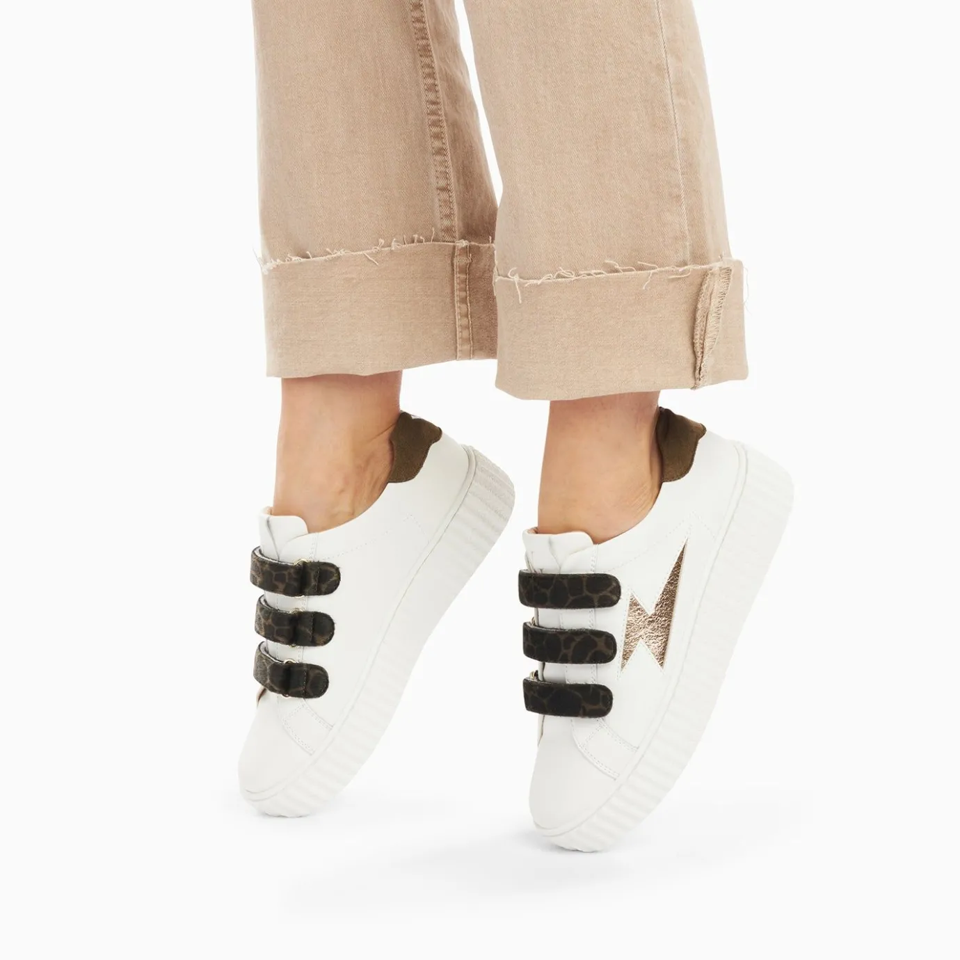 Vanessa Wu Sneakers | Baskets Eclair Thais Blanc Et Or A Scratchs Kaki