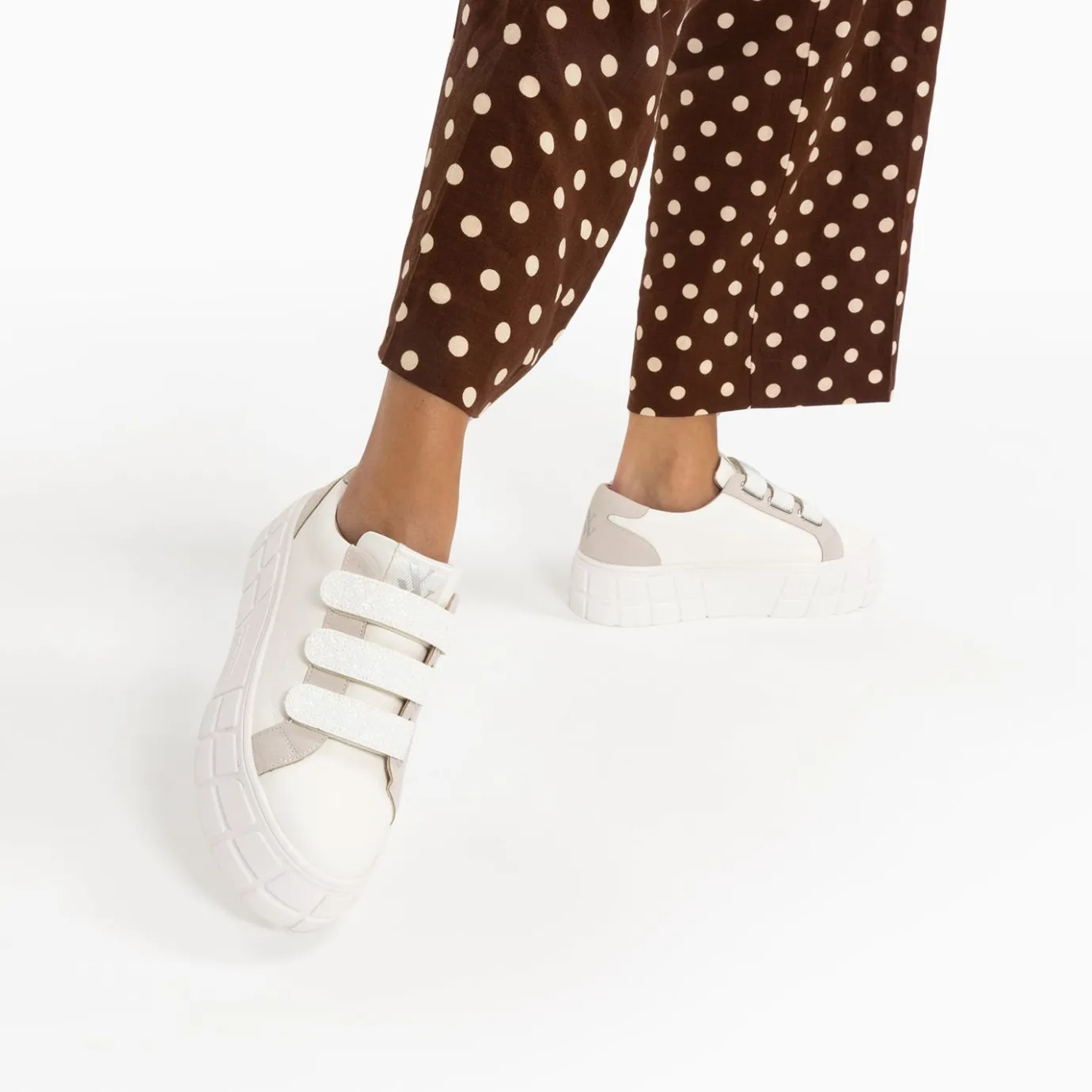 Vanessa Wu Sneakers | Baskets Monica Blanches A Scratchs Glitter Et Plateforme