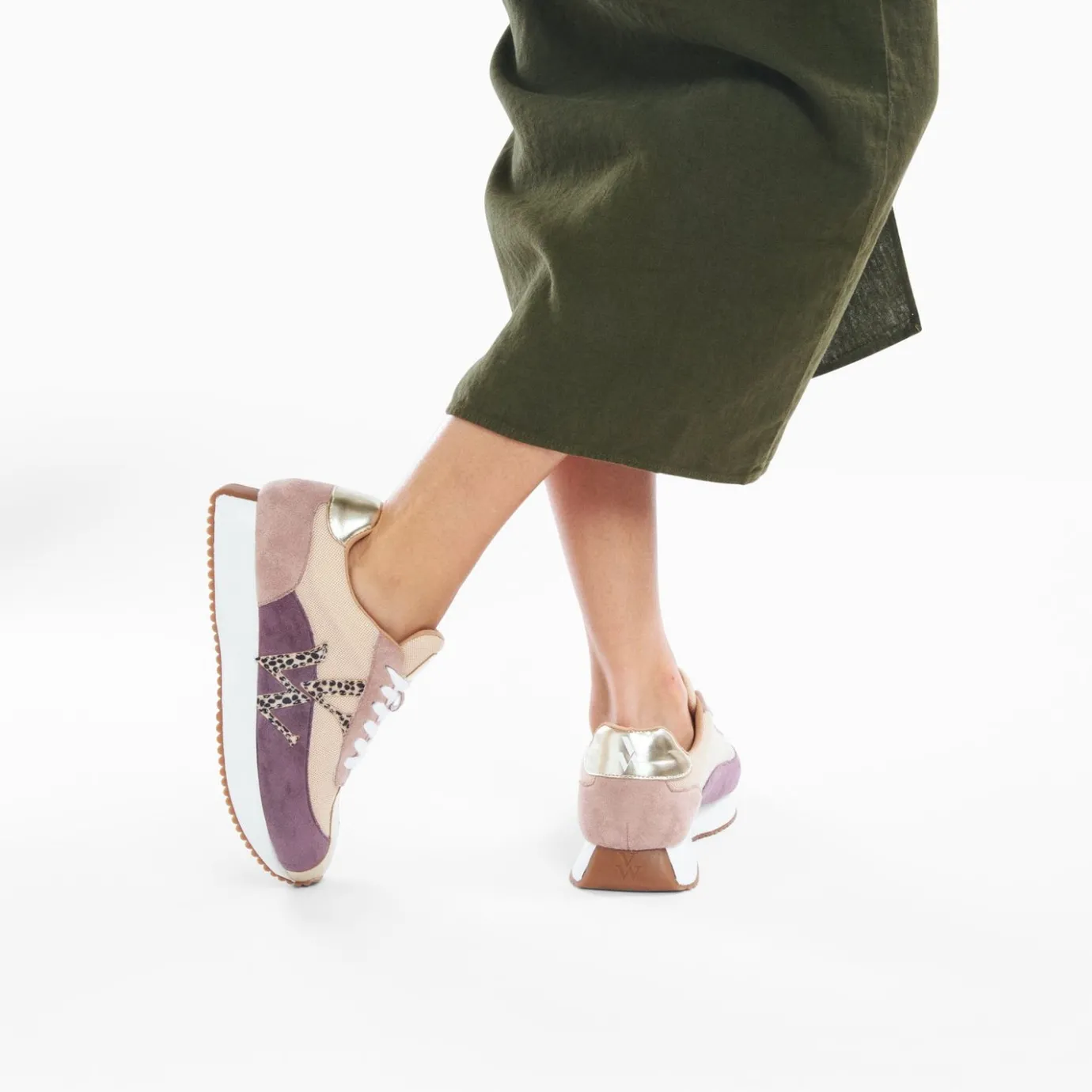 Vanessa Wu Sneakers | Baskets Monogramme Adelie Violet Et Beige A Semelle Running