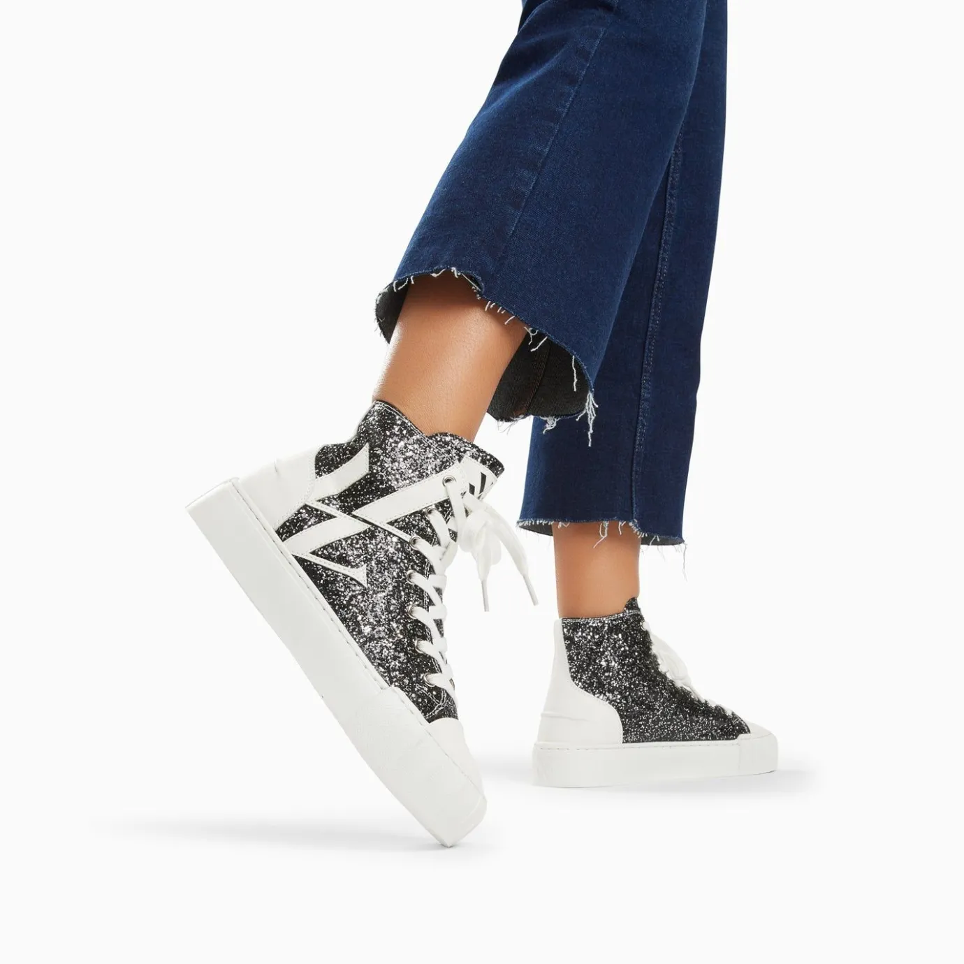 Vanessa Wu Sneakers | Baskets Monogramme Alix Montantes A Paillettes Noires