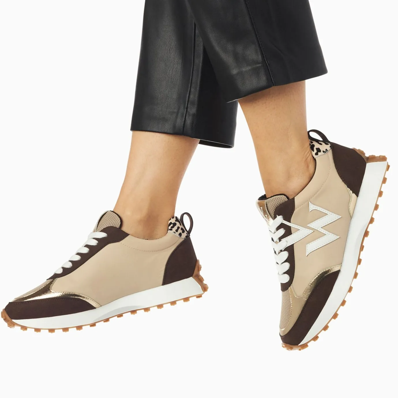 Vanessa Wu Sneakers | Baskets Monogramme Grace Beige Et Marron A Semelle Running