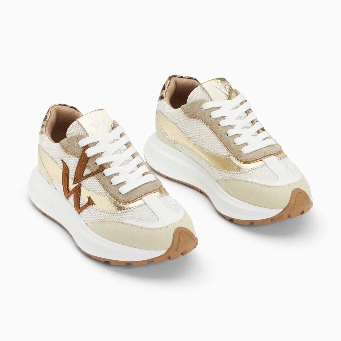 Vanessa Wu Sneakers | Baskets Monogramme Ines Camel Et Or A Semelle Oversize