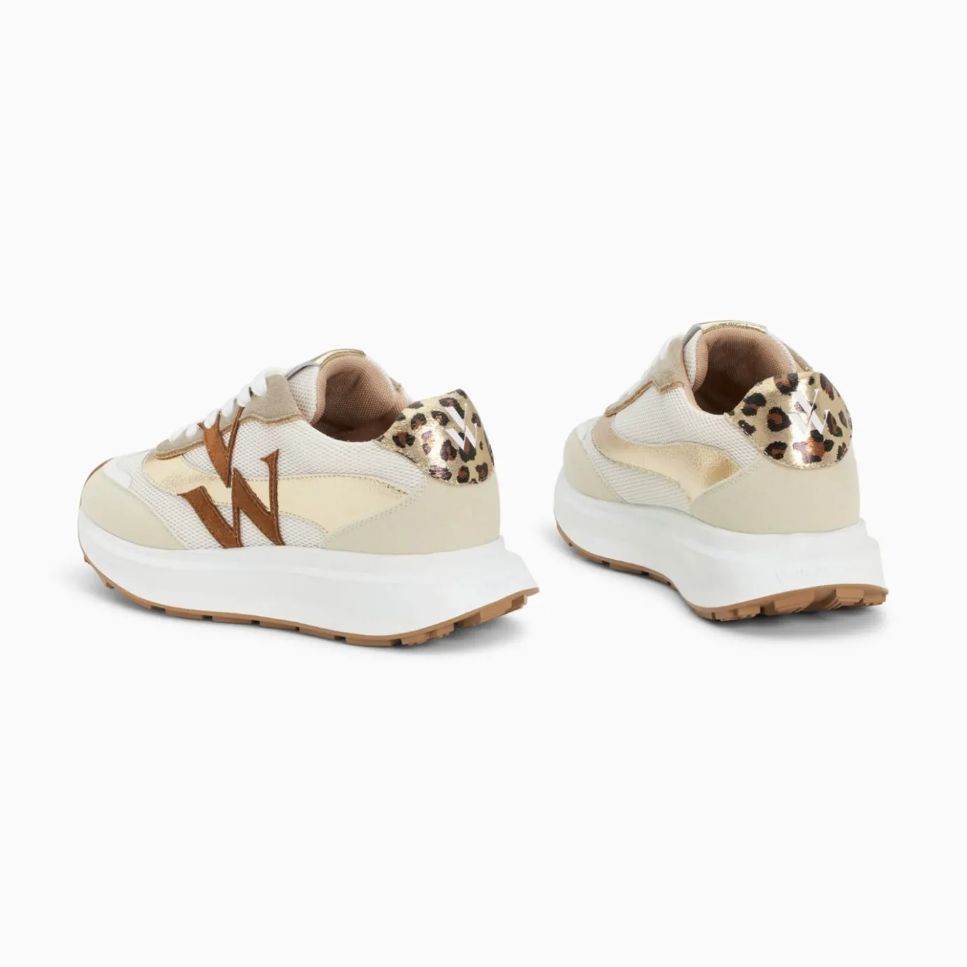 Vanessa Wu Sneakers | Baskets Monogramme Ines Camel Et Or A Semelle Oversize