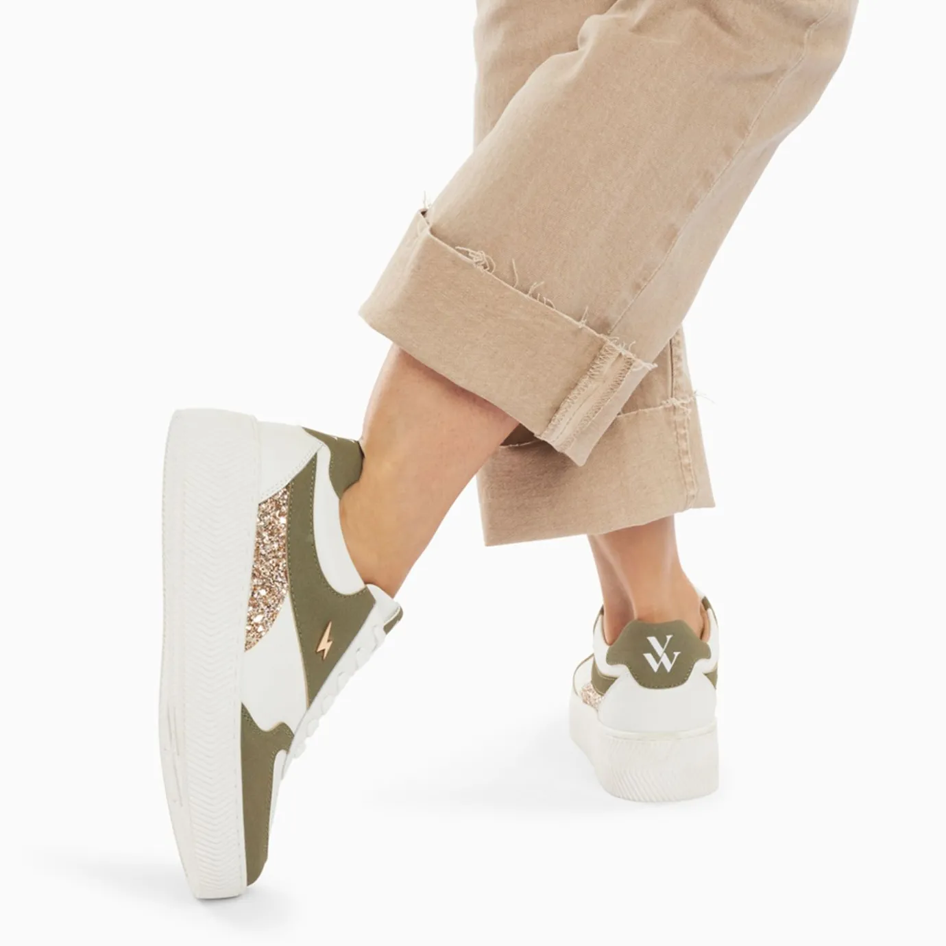 Vanessa Wu Sneakers | Baskets Nassita Kaki Et Or A Lacets