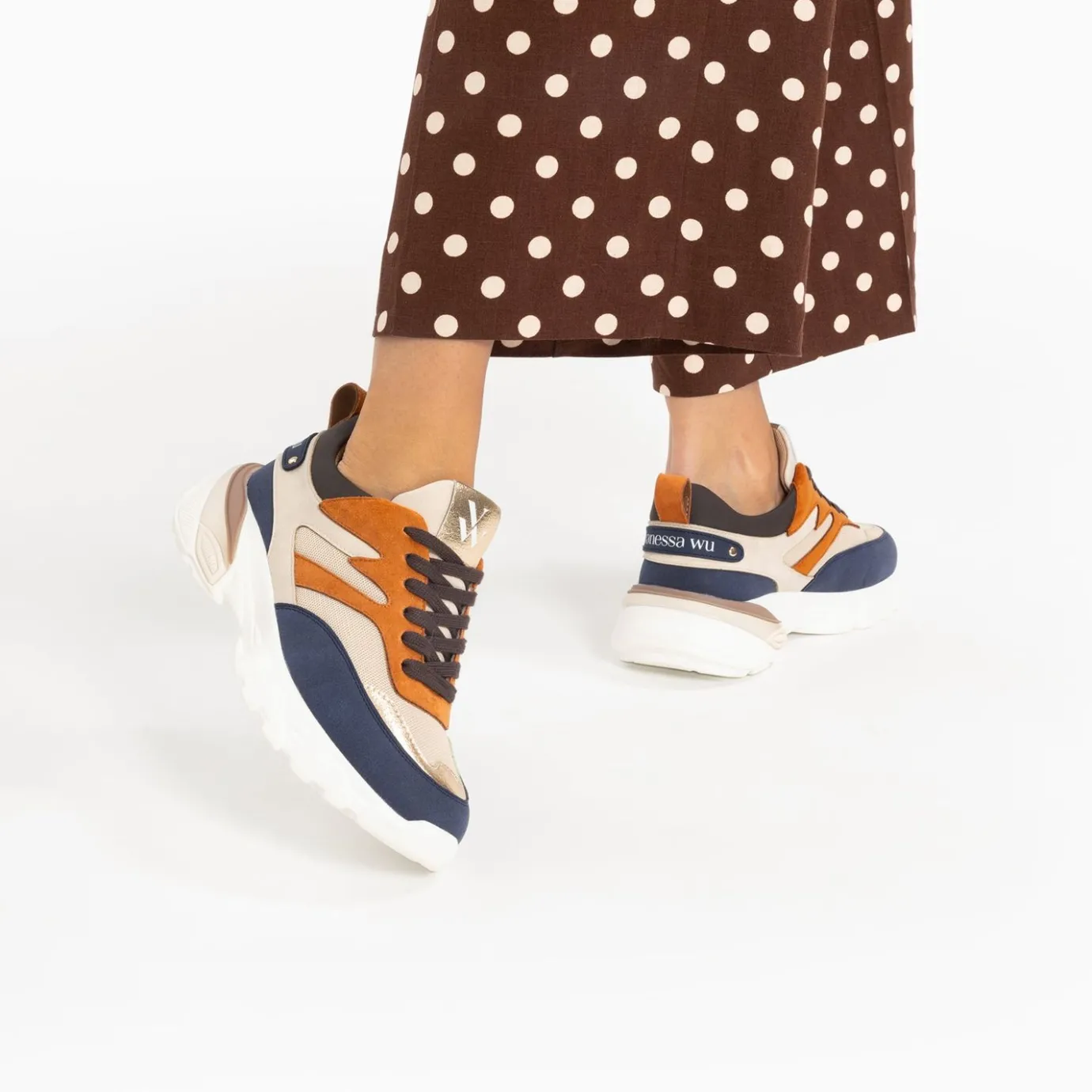 Vanessa Wu Sneakers | Baskets Ruth Bleu, Beige Et Orange A Semelle Oversize