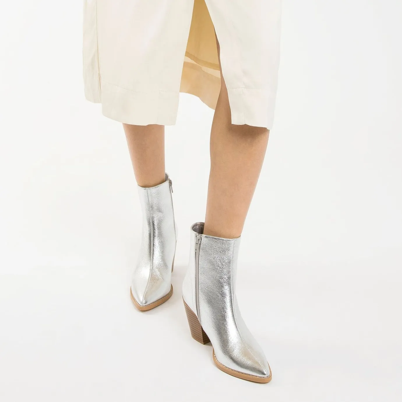 Vanessa Wu Bottines | Bottines A Talon Julia Argent Effet Texture