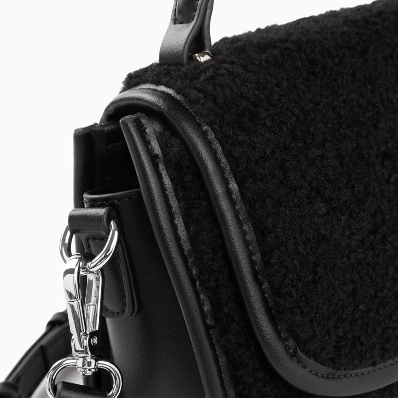 Vanessa Wu Sacs | Mini Sac A Main Victoria Noir En Faux Shearling