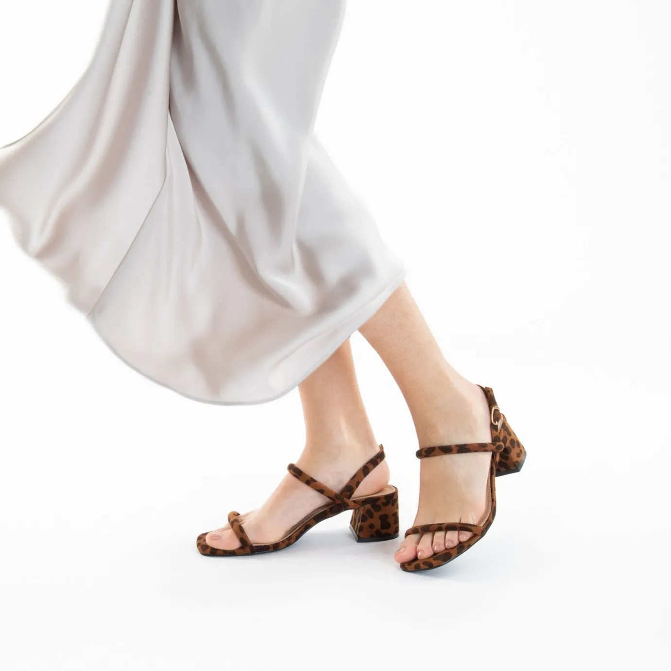 Vanessa Wu Sandales À Talon, Compensées | Sandales A Talon Minimalistes Romy Leopard